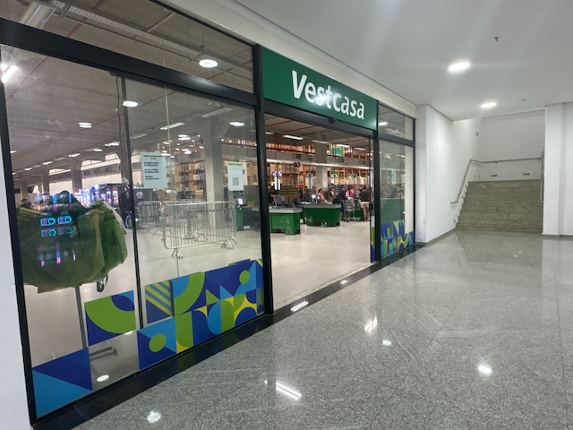 vestcasa externa SVD